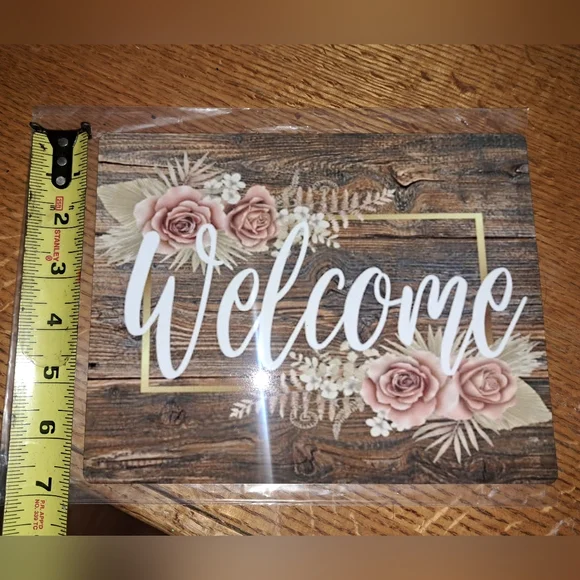 Rustic Welcome Sign with Pink Roses. - Picture 2 of 3